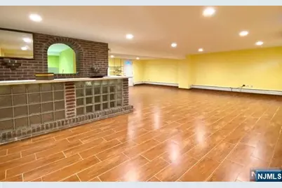 330 Westview Avenue, Fort Lee, NJ 07024 - Photo 15