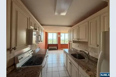 200 Winston Drive 2016 #2016, Cliffside Park, NJ 07010 - Photo 7