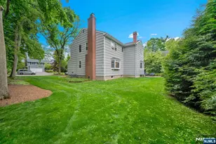 10 Carolina Pl, Ridgewood, NJ 07450 - Photo 3