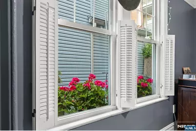 370 Undercliff Avenue, Edgewater, NJ 07020 - Photo 19