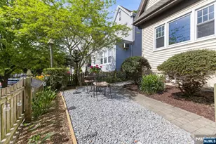 370 Undercliff Ave, Edgewater, NJ 07020 - Photo 3