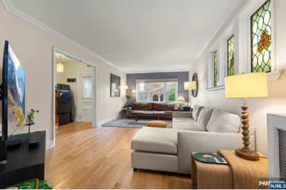 370 Undercliff Avenue, Edgewater, NJ 07020 - Photo 9