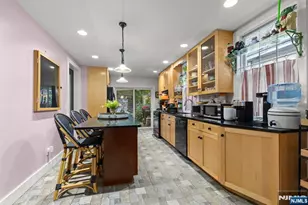 370 Undercliff Ave, Edgewater, NJ 07020 - Photo 13