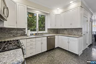 536 Illingworth Ave, Englewood, NJ 07631 - Photo 23