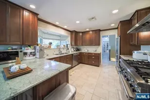4 Mellon Ln, Tenafly, NJ 07670 - Photo 11