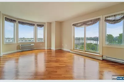 6210 City Place, Edgewater, NJ 07020 - Photo 7