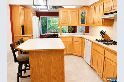 1 Lyons Place, Westwood, NJ 07675 - Photo 19