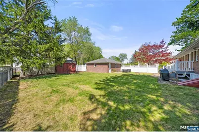 38 Carlson Court, Closter, NJ 07624 - Photo 27