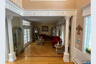 317 Rock Ridge Court, Franklin Lakes, NJ 07417 - Photo 7