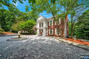317 Rock Ridge Ct, Franklin Lakes, NJ 07417 - Photo 3