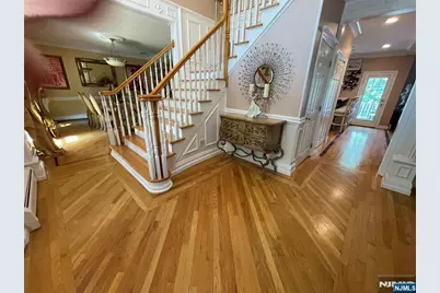 317 Rock Ridge Court, Franklin Lakes, NJ 07417 - Photo 5