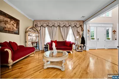 317 Rock Ridge Court, Franklin Lakes, NJ 07417 - Photo 7