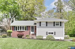 800 Glenside Ct, Oradell, NJ 07649 - Photo 3