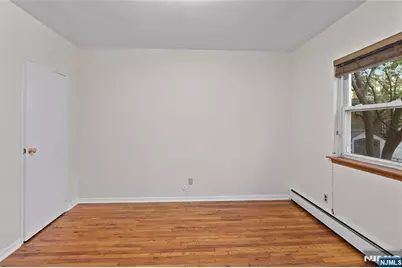 239 Crescent Lane 1 #1, Cliffside Park, NJ 07010 - Photo 7