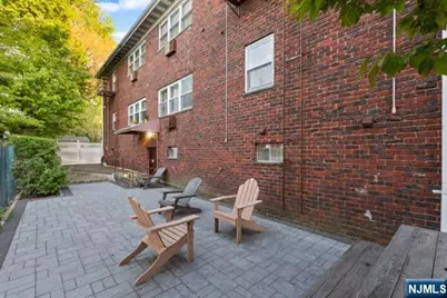 239 Crescent Lane 1 #1, Cliffside Park, NJ 07010 - Photo 27