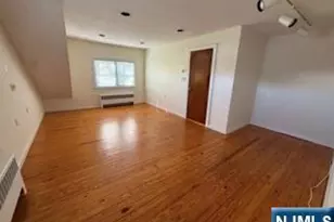 95 Westview Ave, Paramus, NJ 07652 - Photo 7