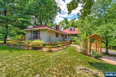 37 Grandview Place, Caldwell, NJ 07006 - Photo 3