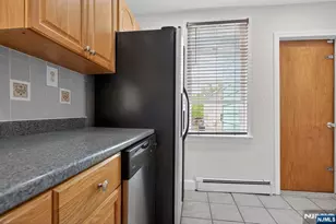 176 Boyd Ave, Jersey City, NJ 07304 - Photo 33