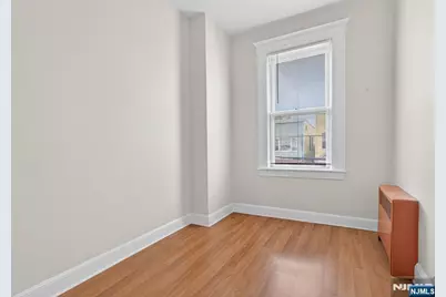 176 Boyd Avenue, Jersey City, NJ 07304 - Photo 23