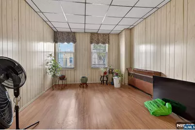 176 Boyd Avenue, Jersey City, NJ 07304 - Photo 25
