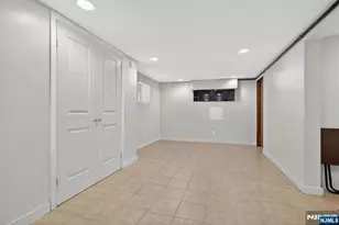 176 Boyd Ave, Jersey City, NJ 07304 - Photo 37