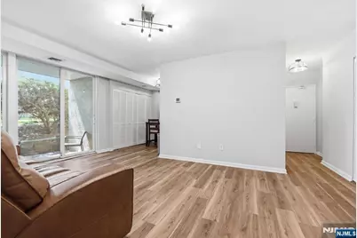 462 D River Road D #D, Nutley, NJ 07110 - Photo 9