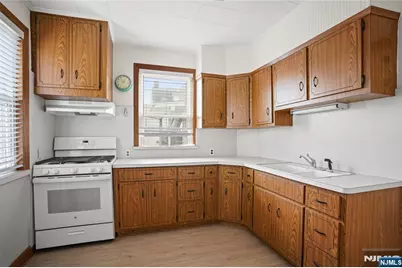 608 Washington Avenue, Belleville, NJ 07109 - Photo 11