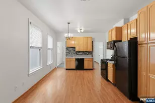 394 Woodlawn Ave 2, Jersey City, NJ 07305 - Photo 11