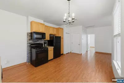 394 Woodlawn Avenue 2 #2, Jersey City, NJ 07305 - Photo 7