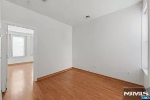 394 Woodlawn Ave 2, Jersey City, NJ 07305 - Photo 21