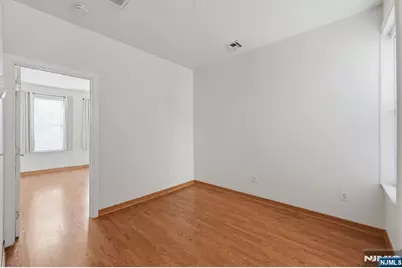 394 Woodlawn Avenue 2 #2, Jersey City, NJ 07305 - Photo 21