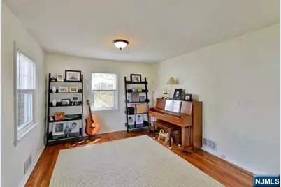 20 Pershing Place, Cresskill, NJ 07626 - Photo 5