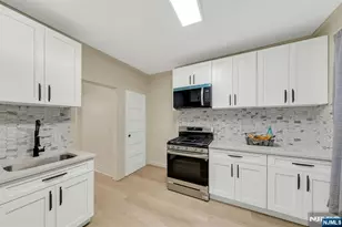 179 William St, East Orange, NJ 07017 - Photo 15