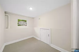 16 Coles Ct, River Edge, NJ 07661 - Photo 37