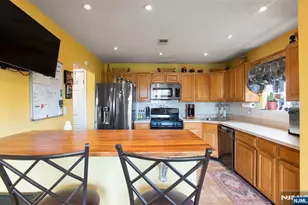 89 Vaughan Dr 824, Newark, NJ 07103 - Photo 11
