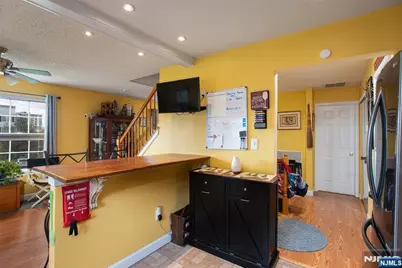 89 Vaughan Drive 824 #824, Newark, NJ 07103 - Photo 13