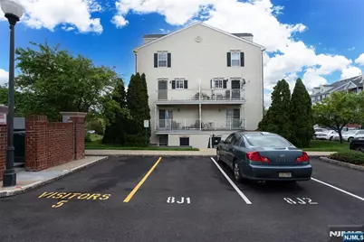 89 Vaughan Drive 824 #824, Newark, NJ 07103 - Photo 3
