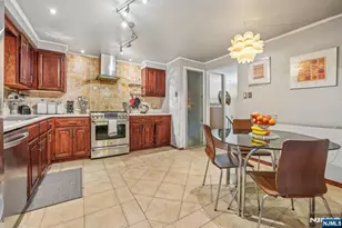 121 Wood St, Englewood, NJ 07631 - Photo 5