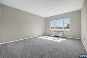 905 River Road 329, Edgewater, NJ 07020 - Photo 9