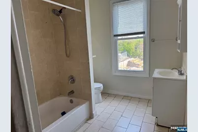 45 Ogden Street, Newark, NJ 07104 - Photo 19