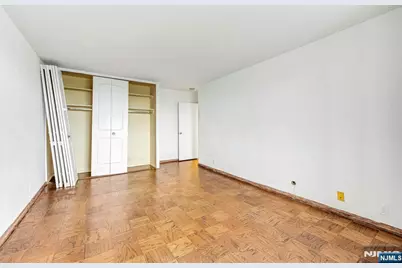 2077 Center Avenue 20C #20C, Fort Lee, NJ 07024 - Photo 13