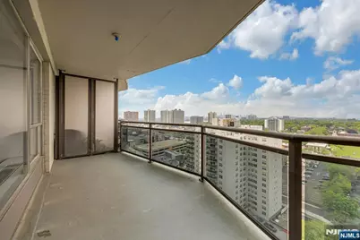 2077 Center Avenue 20C #20C, Fort Lee, NJ 07024 - Photo 35