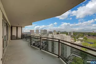 2077 Center Ave 20C, Fort Lee, NJ 07024 - Photo 33