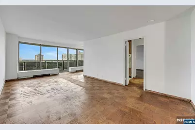2077 Center Avenue 20C #20C, Fort Lee, NJ 07024 - Photo 1