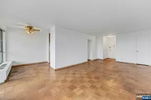 2077 Center Ave 20C, Fort Lee, NJ 07024 - Photo 7