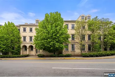 180 Edgewater Road 1A #1A, Cliffside Park, NJ 07010 - Photo 23