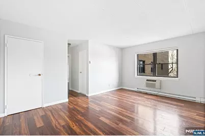 300 Lookout Avenue C4 #C4, Hackensack, NJ 07601 - Photo 3