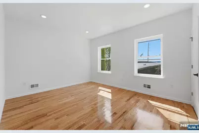68 Sherman Avenue, Newark, NJ 07114 - Photo 17