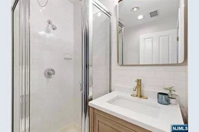 211 3rd Street 1 #1, Hoboken, NJ 07030 - Photo 17