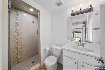 8 Marion Avenue, Cliffside Park, NJ 07010 - Photo 27